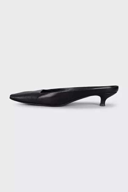 Leather mules with a medium heel