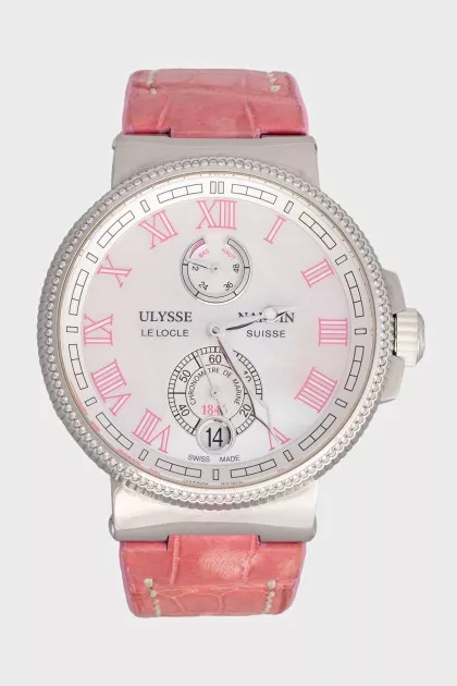 Silver watch decorated with diamonds