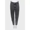 High-waisted, tapered jeans