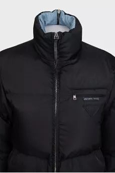 Straight down jacket with a zipper