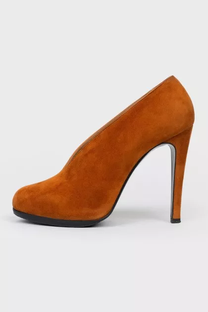 Slip-on ankle boots brown