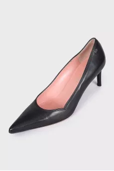 Black leather pointed toe pumps