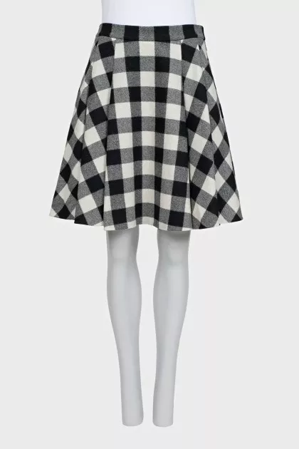 Black and white plaid skirt