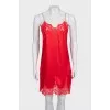Dress with thin straps decorated with lace