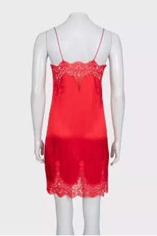 Dress with thin straps decorated with lace