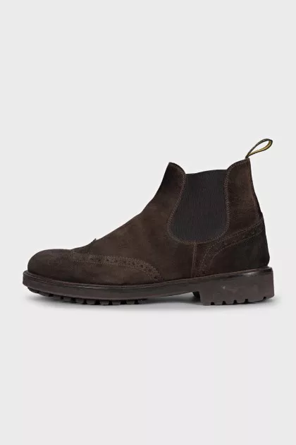 Men's brown suede boots