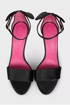 Black Minnie Sandals