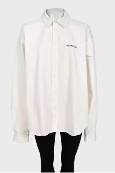 Oversized shirt with buttons