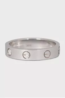 Ring with signature Love embossing