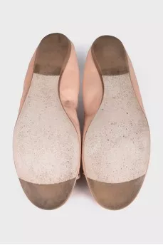 Pink leather ballet flats with decoration