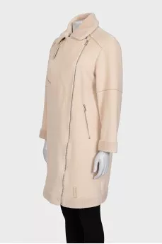 Beige cropped coat with a zipper