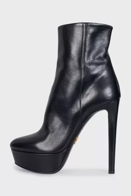 Leather ankle boots with stiletto heels and platform