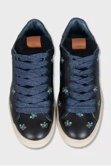 Dark blue sneakers with embroidery