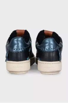 Dark blue sneakers with embroidery