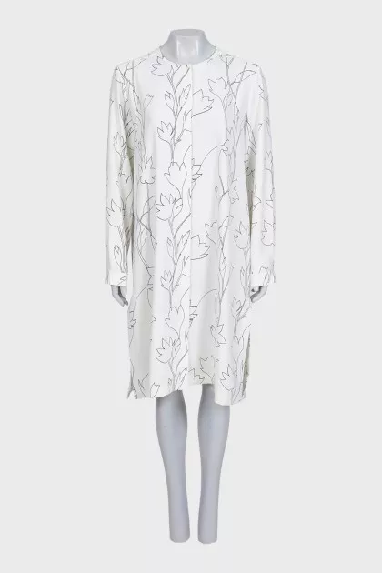 Straight dress with printed buttons