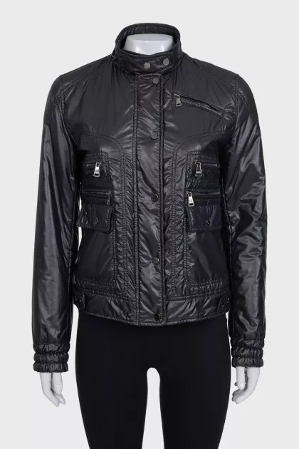 Straight-cut jacket with a zipper and pockets