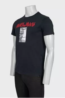 Men's T-shirt decorated with patches