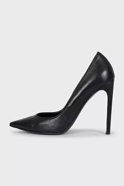 Black leather pointed toe pumps
