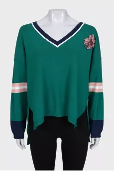 Oversized pullover decorated with crystals