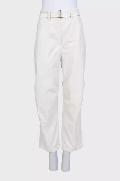 Banana pants with a belt