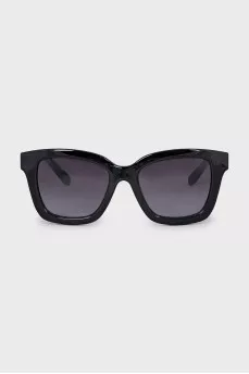 Black sunglasses with gradient lenses