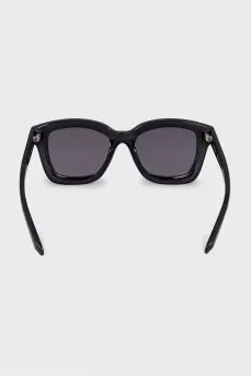 Black sunglasses with gradient lenses