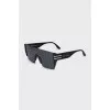 Sunglasses with a signature monogram on the tint