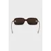 Sunglasses with shaped gold temples