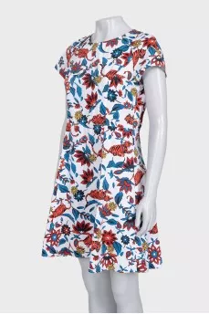 Fitted dress with a large print