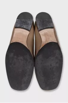 Leather ballet flats with signature hardware