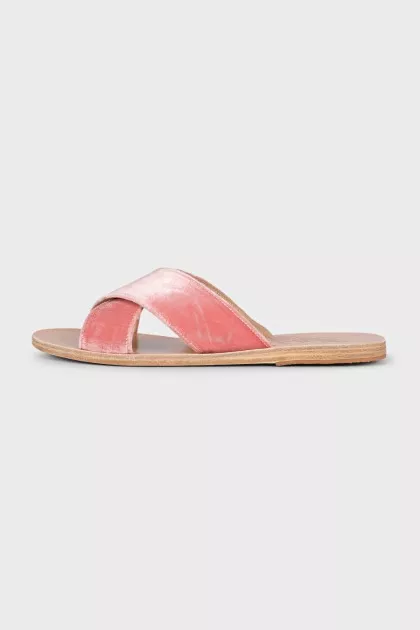 Pink velvet flip-flops