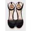 Black heeled sandals with pearls