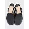 Sandals decorated with voluminous bows