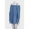 Loose-fitting dress with buttons on the back
