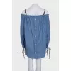 Loose-fitting dress with buttons on the back