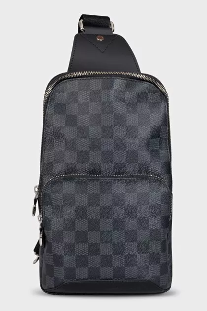 Men's Avenue shoulder bag with tag