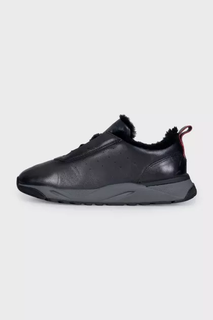 Men's insulated black sneakers