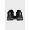 Men's insulated black sneakers