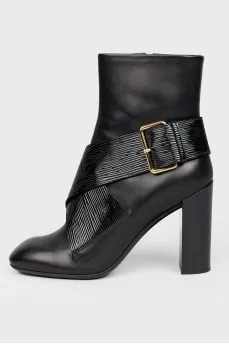 Botillons with a square nose with a zipper