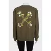 Green straight sweatshirt with tag
