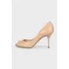 Beige leather open-toe shoes