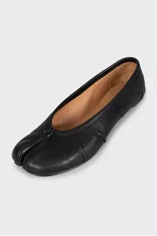 Tabi ballet flats with curved toes