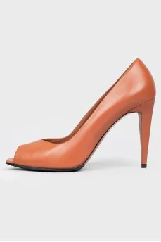 Open -toe shoes