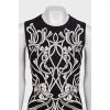Sleeveless dress with a pattern