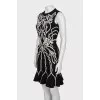 Sleeveless dress with a pattern