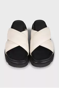 Beige leather flip-flops