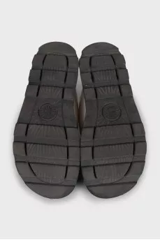 Beige leather flip-flops