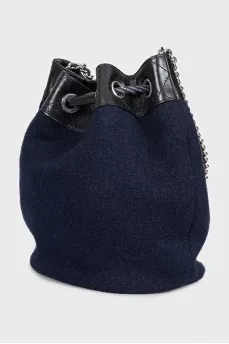 Bucket bag with drawstring