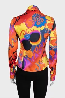 Fitted shirt with a large print