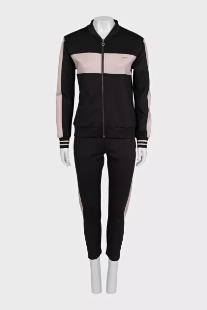 Tracksuit with logo